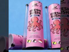 push-up sushi-papieren buis met sojasaus